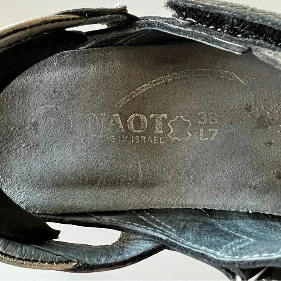 Naot Rongo Womens Metallic Sandals with Mary Jane like Closed Toe Box Size EU 38 - Picture 3 of 6